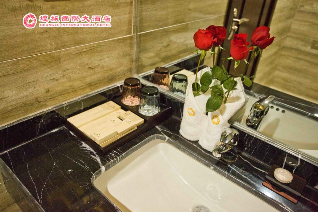 Huangzu International Hotel Huaihua Eksteriør bilde